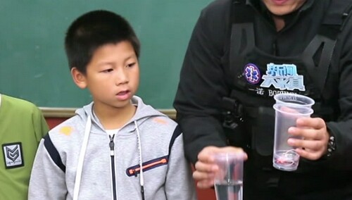 “科学下乡记”新宁崀山 橙子水点灯