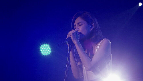 Ella 《情书》 MV