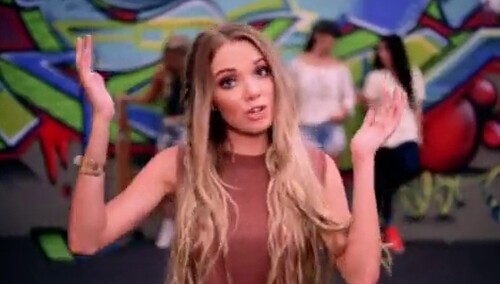 Danielle Bradbery《Friend Zone》