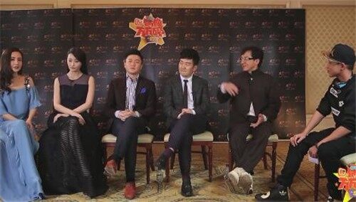 《偶像万万碎》20150209期：成龙崔始源人气大比拼
