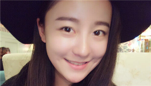 黄子韬绯闻女友来袭！被评委称赞看上去很“年轻”！