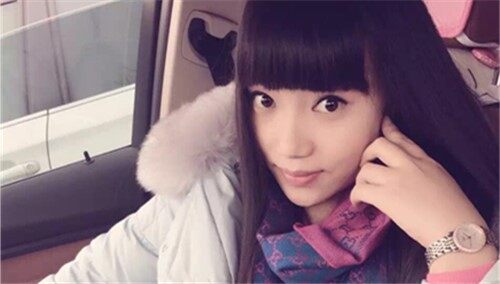 妹纸低音低出一个新高度 自带卡拉OK字幕