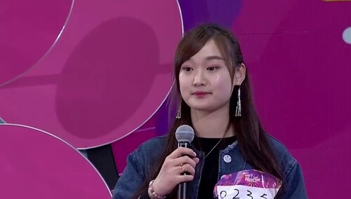 2016超级女声长沙唱区海选：02350号冯贝多《寂寞先生》