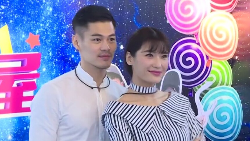 满屏都是大长腿！陈楚翔叶子金即兴走秀尽显超模范