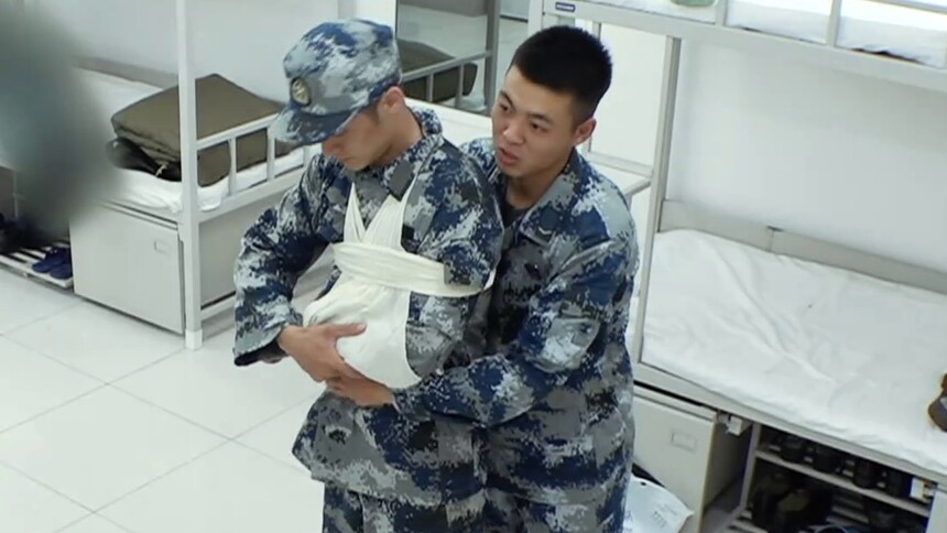 “一等”号吹响 蒋劲夫带伤上战场