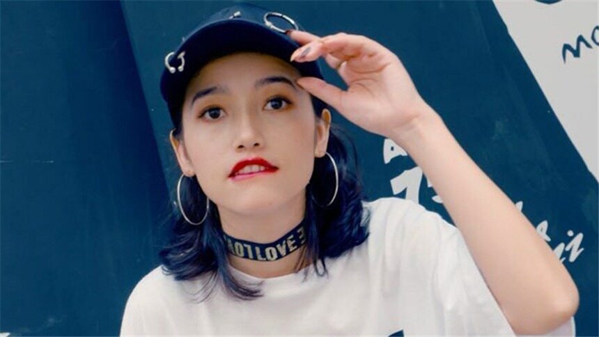 【蘑菇搭配课】教你们穿得跟嘻哈rapper一样潮酷又个性！