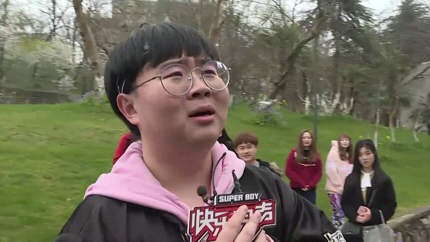 谭佑铭百变秘籍：反套路互动才是拯救尴尬直播的正确方式