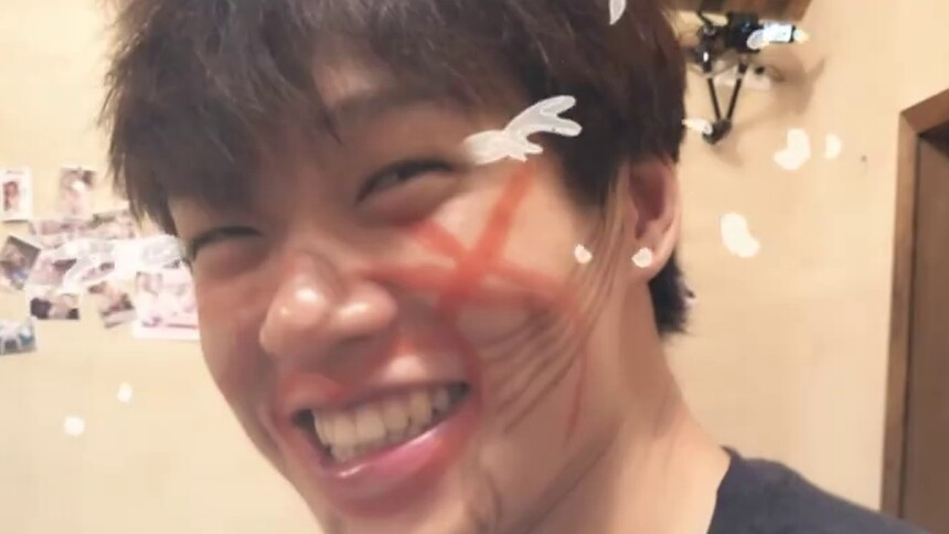 魏大勋CUT：鲜肉秒变“丑脸王” 魏大锤力拔年糕迷倒田螺姑娘