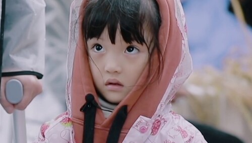 为暖心的爷爷点赞！姚安濂借游戏教育虫虫