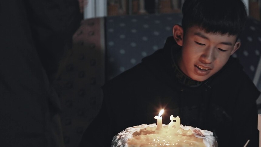 2018变形计青春映画第5期：刘越洋徐祥时为李轩酉庆生 小豪泪别足球场和队友