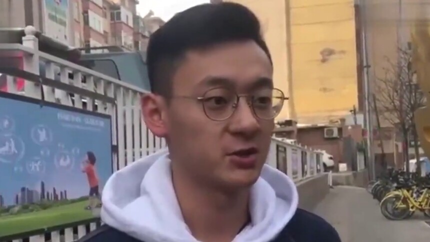 90后谈脱发称活成60后，专家支招治秃