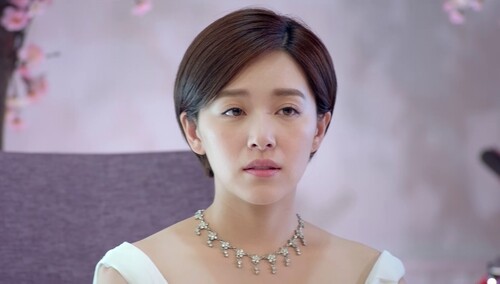 《那刻的怦然心动》第39集看点：不忍拖累心爱之人 晨音逃婚抛下予飞