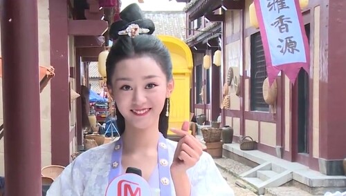 《颤抖吧阿部之朵星风云》南阳公主徐沐婵比心为考生加油打call