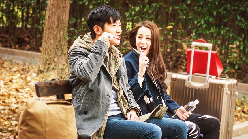 《21克拉》“抠抠买买互怼”特辑 郭京飞迪丽热巴大秀嘴炮功力