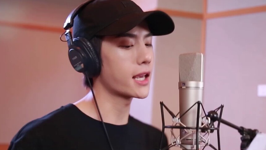 《巨齿鲨》中国宣传曲MV 人气偶像王一博程潇组CP献声