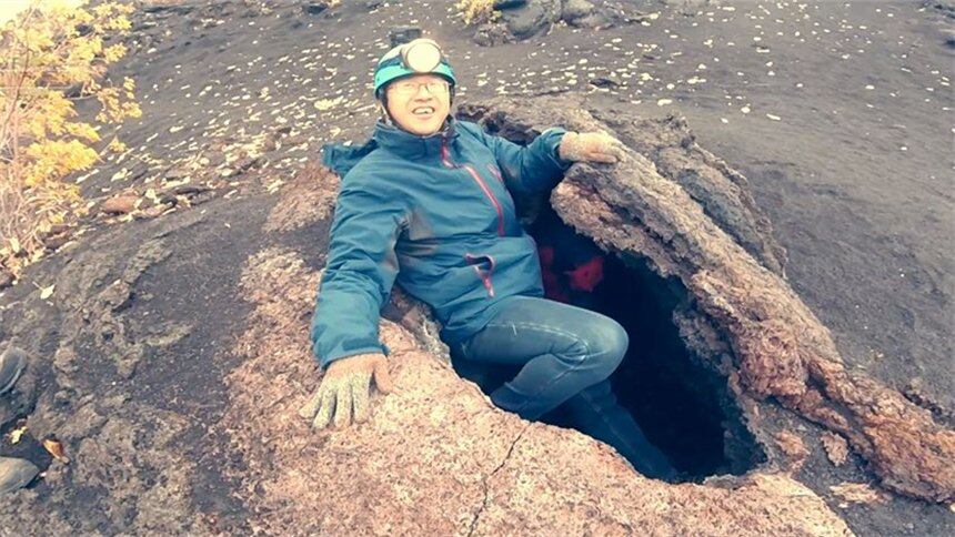 【孤独旅行家】探险！去托尔巴奇克，钻进地心，体验地球的伟大