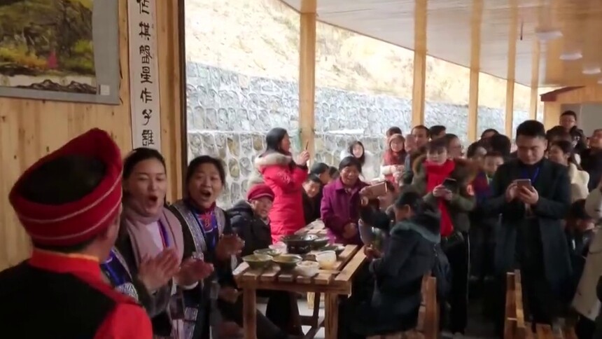 龙山里耶镇巴沙村：土家山寨年味浓