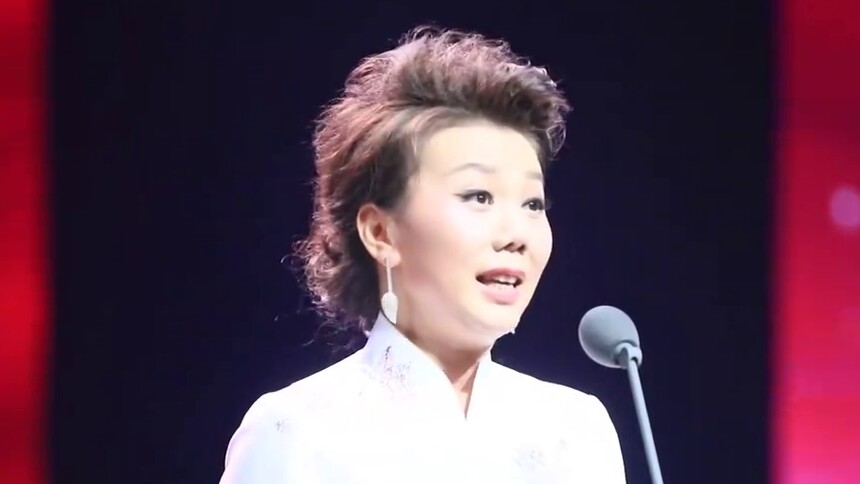 湘籍歌唱家潘军“带着歌儿回家”