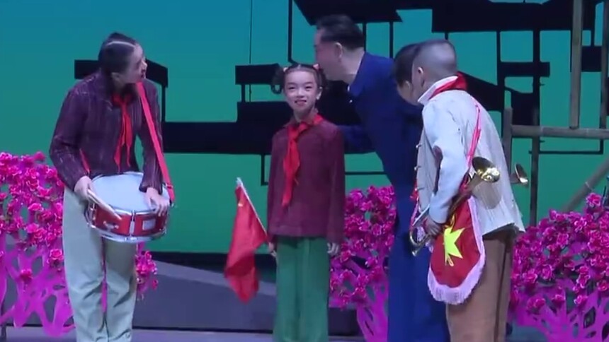 浏阳：现代花鼓戏《胡子将军》纪念王震同志诞辰110周年