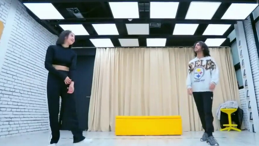 宋茜练舞花絮曝光，编舞不局限于一种风格，为女王茜点赞！