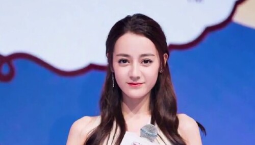 【娱闻壹姐】《绯闻女孩》已确认翻拍，迪丽热巴张雨绮吕佳容谁是你的Queens？