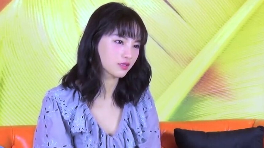 【星咖访】“樱花女神”黄灿灿坦白赚钱少只能在家做饭，现场撩粉丝被拒