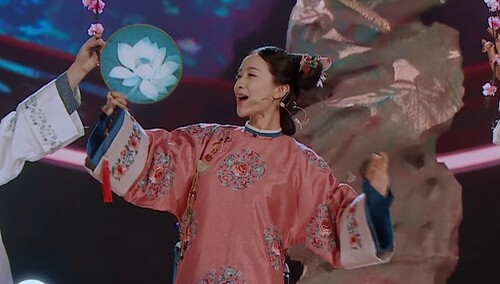 听完舒妃升级版《宫墙柳》想尬舞！ 一定是打开的方式不对