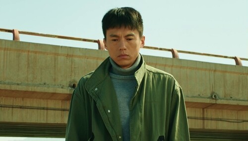 《追凶十九年》发“追赶时间的人”特辑  反类型勾勒真实生活