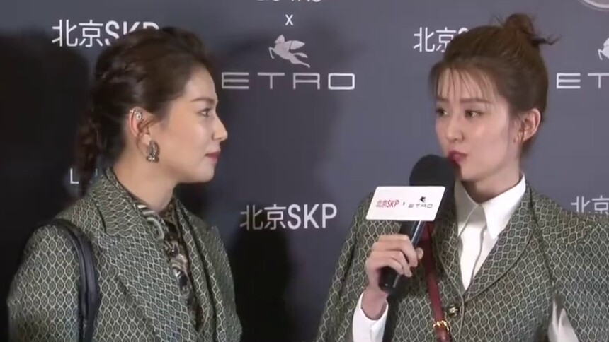 情侣装算什么 闺蜜装才潮流！刘涛为乔欣设计服装 默契穿搭