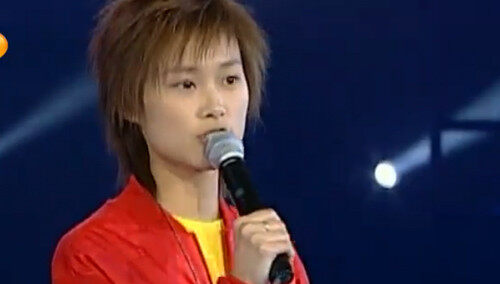 李宇春连续八年跨年成零点专业户