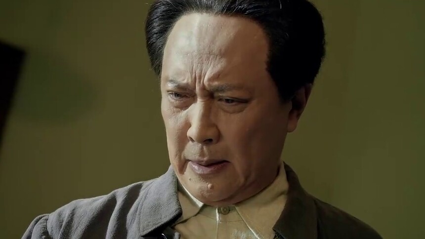 《决胜时刻》片段：毛主席得知二桥牺牲惋惜不已