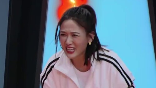 何老师玩游戏太严格，乔恩小姐姐有小脾气了