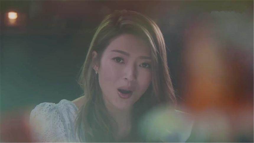 连诗雅《说分手》MV