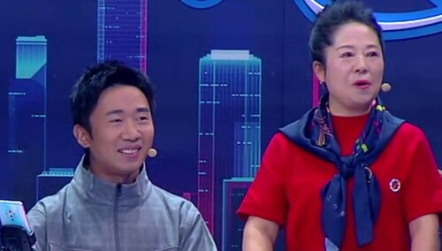 “马斯达”！杨迪妈妈川味英文笑翻快乐家族
