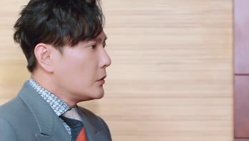 嗨唱彩蛋：怎么打开嗨唱魔法门呢？这绝对难不倒张信哲老师 一首歌就解决啦