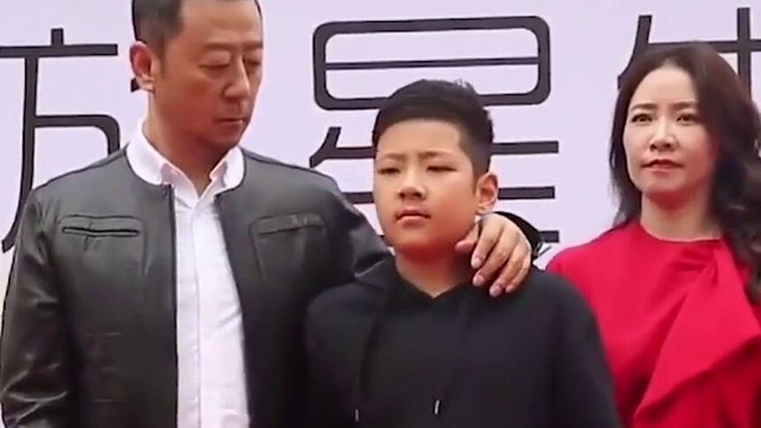 【萌人宝宝】郭涛儿子小石头变成小男子汉 多才多艺惹人爱！