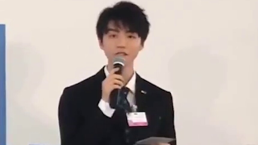 王俊凯英文发言路透合集 主持人评价：他这么年轻，粉丝比碧昂斯还多