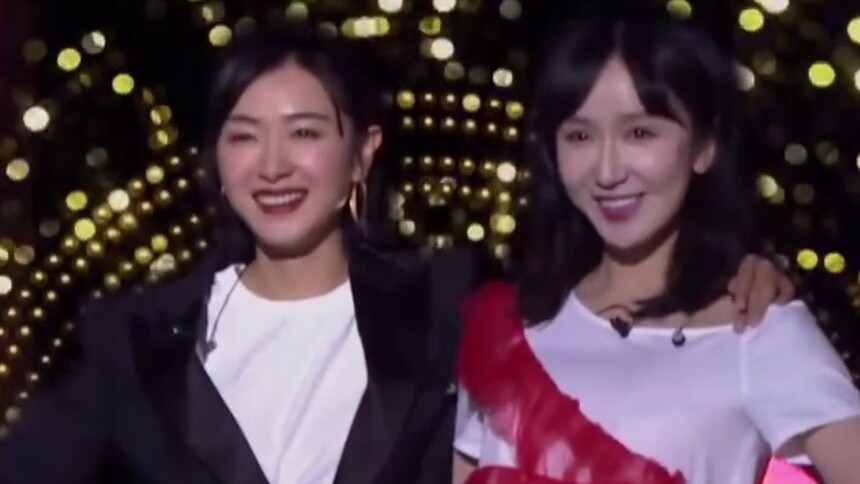 姐妹花万茜娄艺潇欢乐亮相！