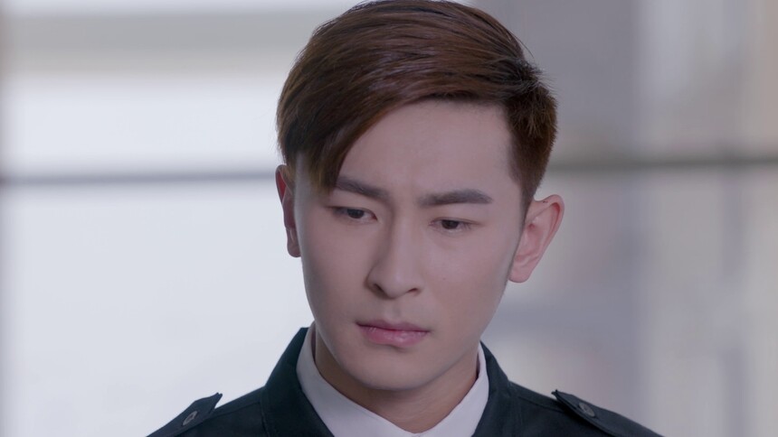 安菲和帅哥聊天意外晕倒