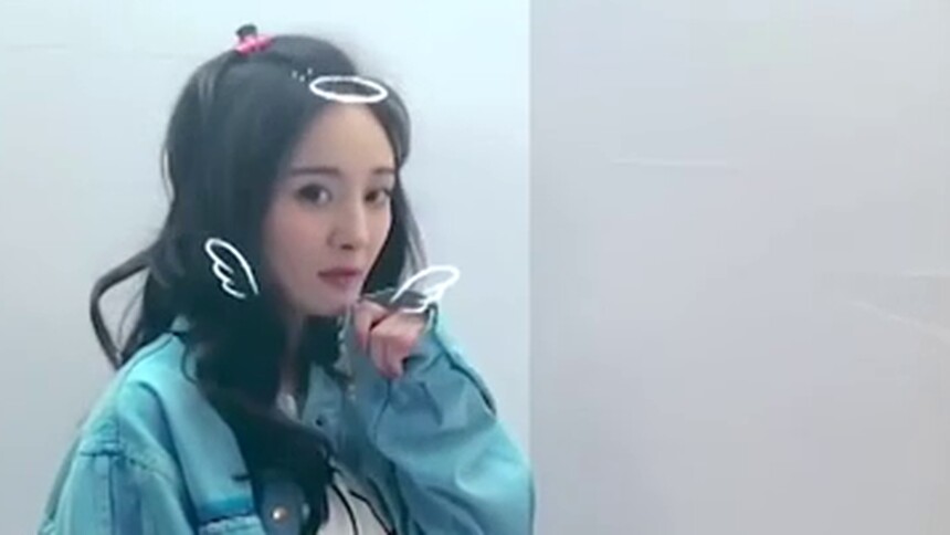 杨幂 : 不好意思，可盐可甜这事业我垄断了！
