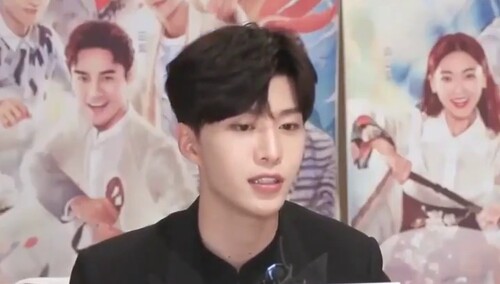 范丞丞专访：范丞丞商业吹捧翻车，疯狂安利白宇剃须