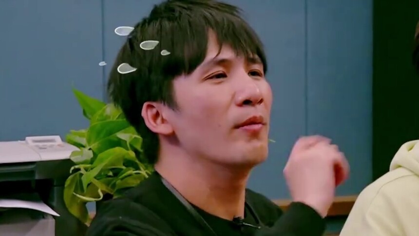 大张伟搞笑模仿韩磊被抓包，早知如此何必当初呢