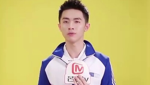 《奋斗吧，少年！》开播倒计时：张逸杰化身网球天才 超帅绝招”飞燕还巢“