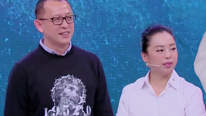大张伟结婚好几次？ 黄妈洪涛台上惊喜相拥