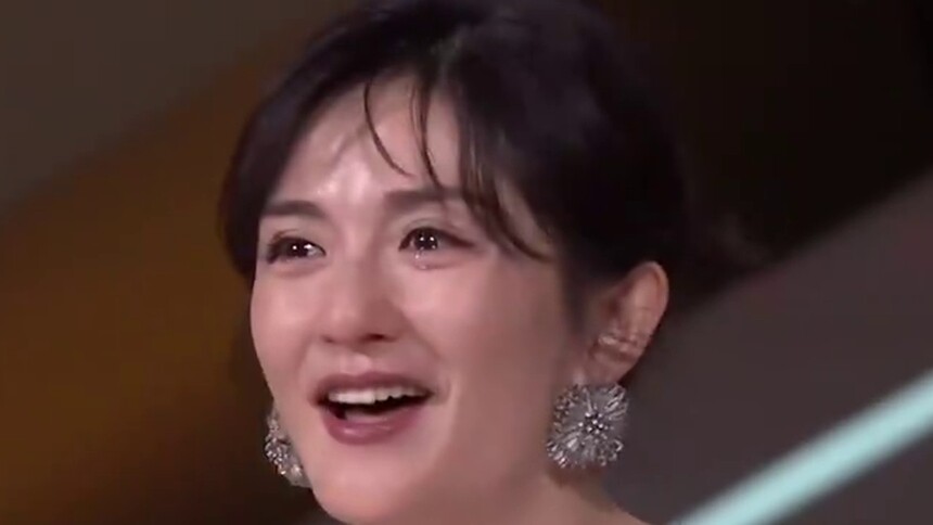 邓男子《童梦奇缘》引谢娜泪奔 现场感叹自己对爷爷的不舍之情