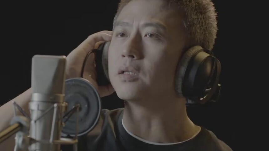 《银河补习班》主题曲 邓超催泪献唱《银河里最像的人》