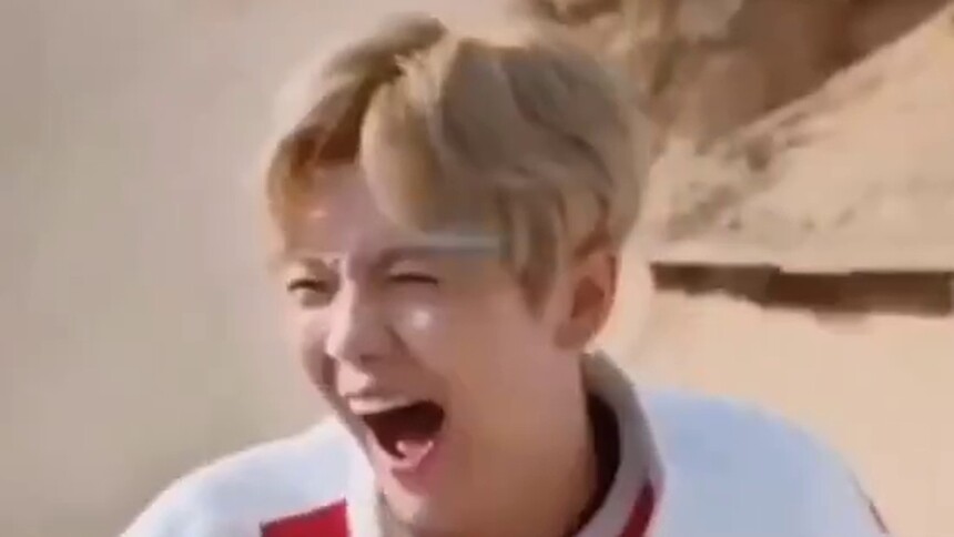 偶像包袱对于笑掉下巴的鹿晗来说是不存在的