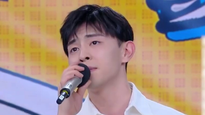 快乐剧透：是杰伦粉没错了！邓伦演唱《烟花易冷》