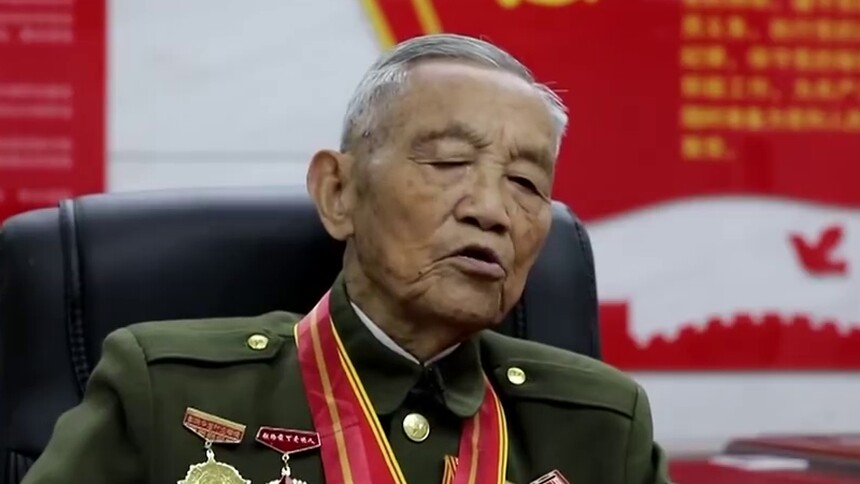 朱再保获评全国模范退役军人
