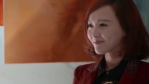 《格子间女人》第13集看点：甜炸了，沈培送谭斌生日礼物？